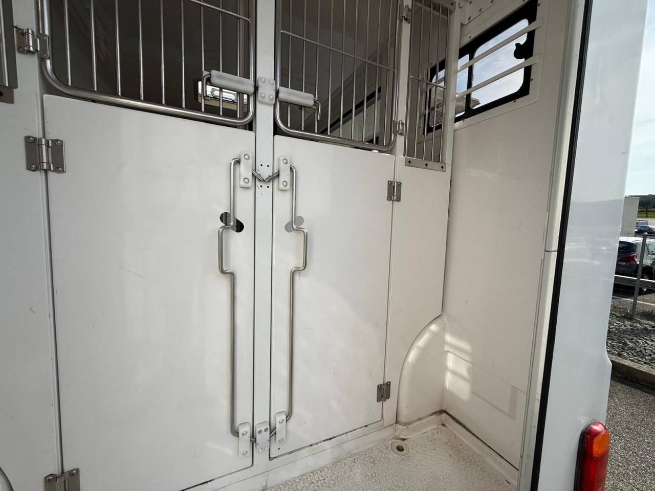 Kleine paardenvrachtwagen (B rijbewijs) Barbot POLYVAN D3C 2019 Tweedehands