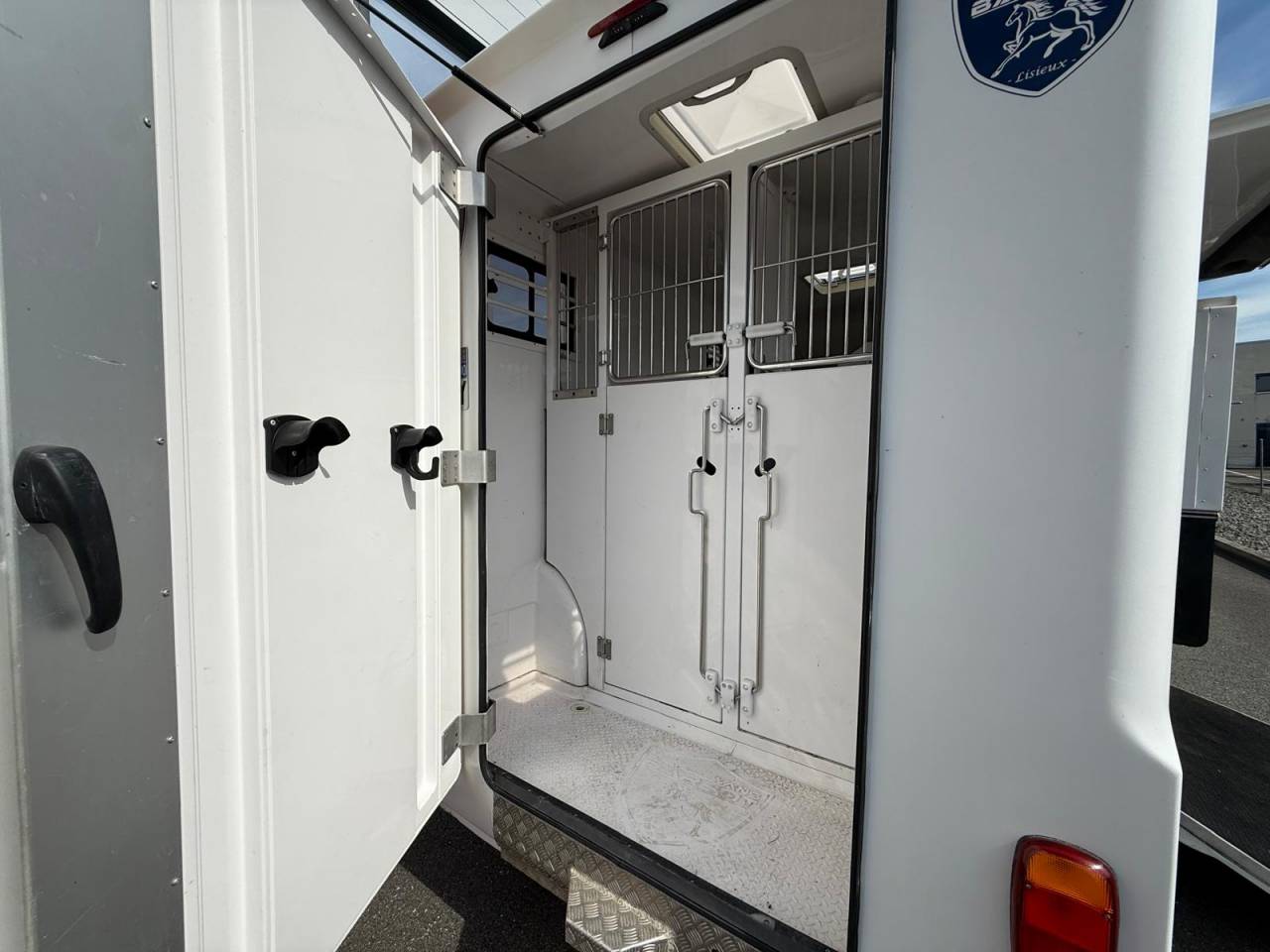 Kleine paardenvrachtwagen (B rijbewijs) Barbot POLYVAN D3C 2019 Tweedehands