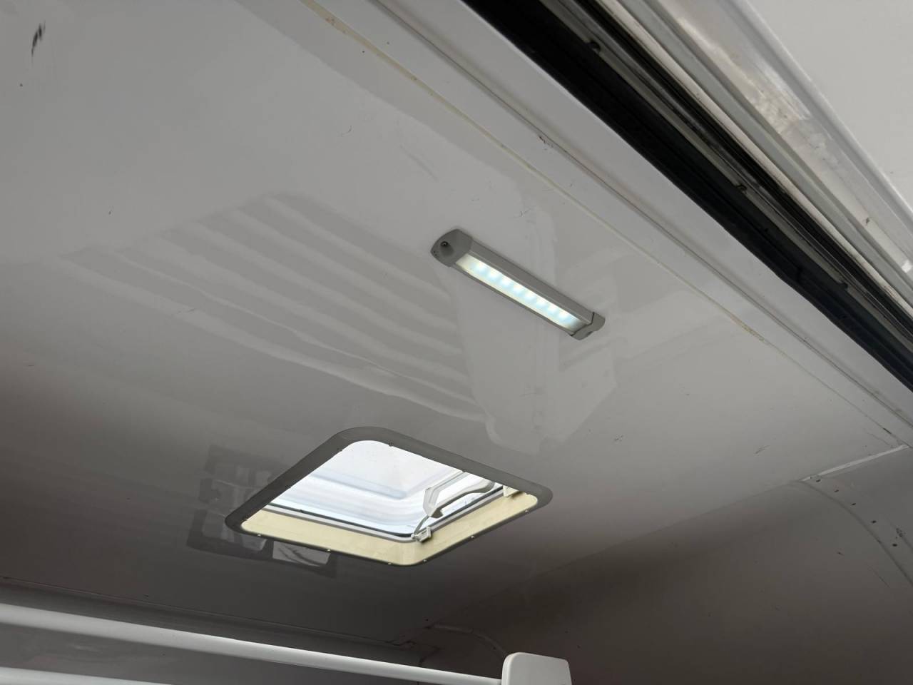 Kleine paardenvrachtwagen (B rijbewijs) Barbot POLYVAN D3C 2019 Tweedehands