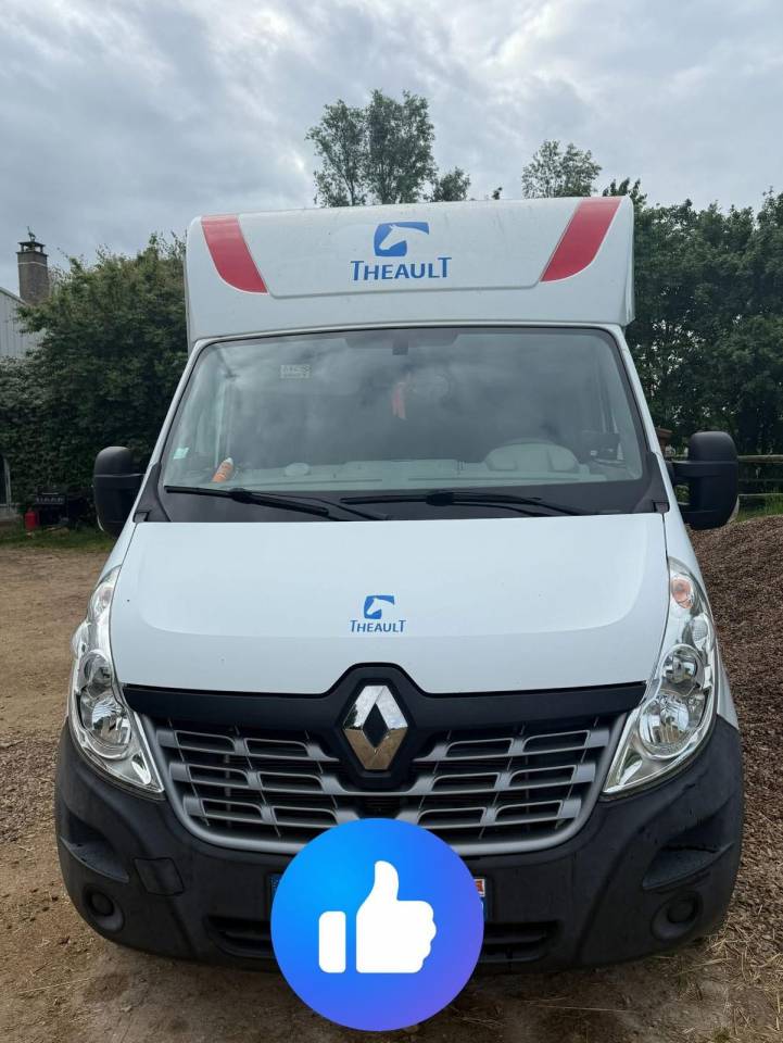 Kleine paardenvrachtwagen (B rijbewijs) Renault  2017 Tweedehands