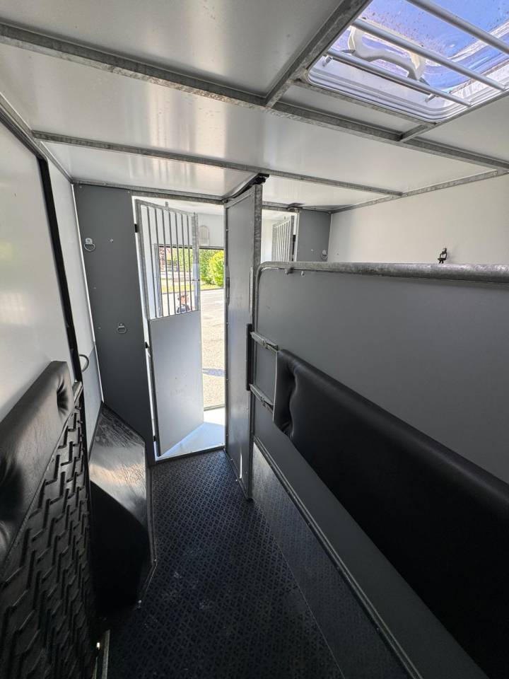 Kleine paardenvrachtwagen (B rijbewijs) AP Petit  2013 Tweedehands