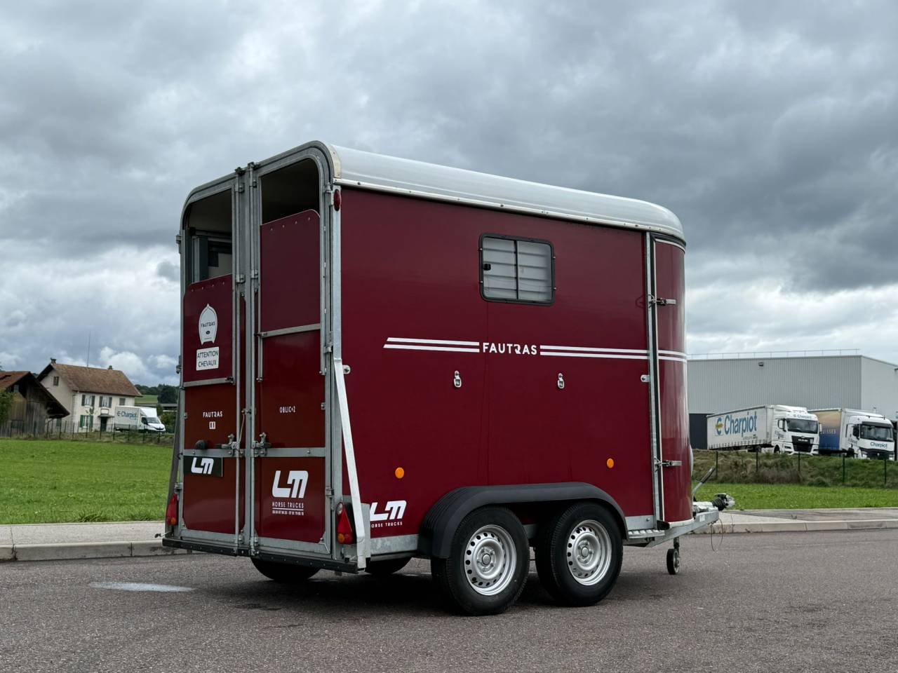 Paardentrailers Fautras OBLIC 2+ 2 Paarden 2023 Tweedehands