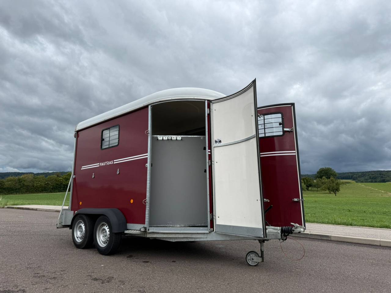 Paardentrailers Fautras OBLIC 2+ 2 Paarden 2023 Tweedehands