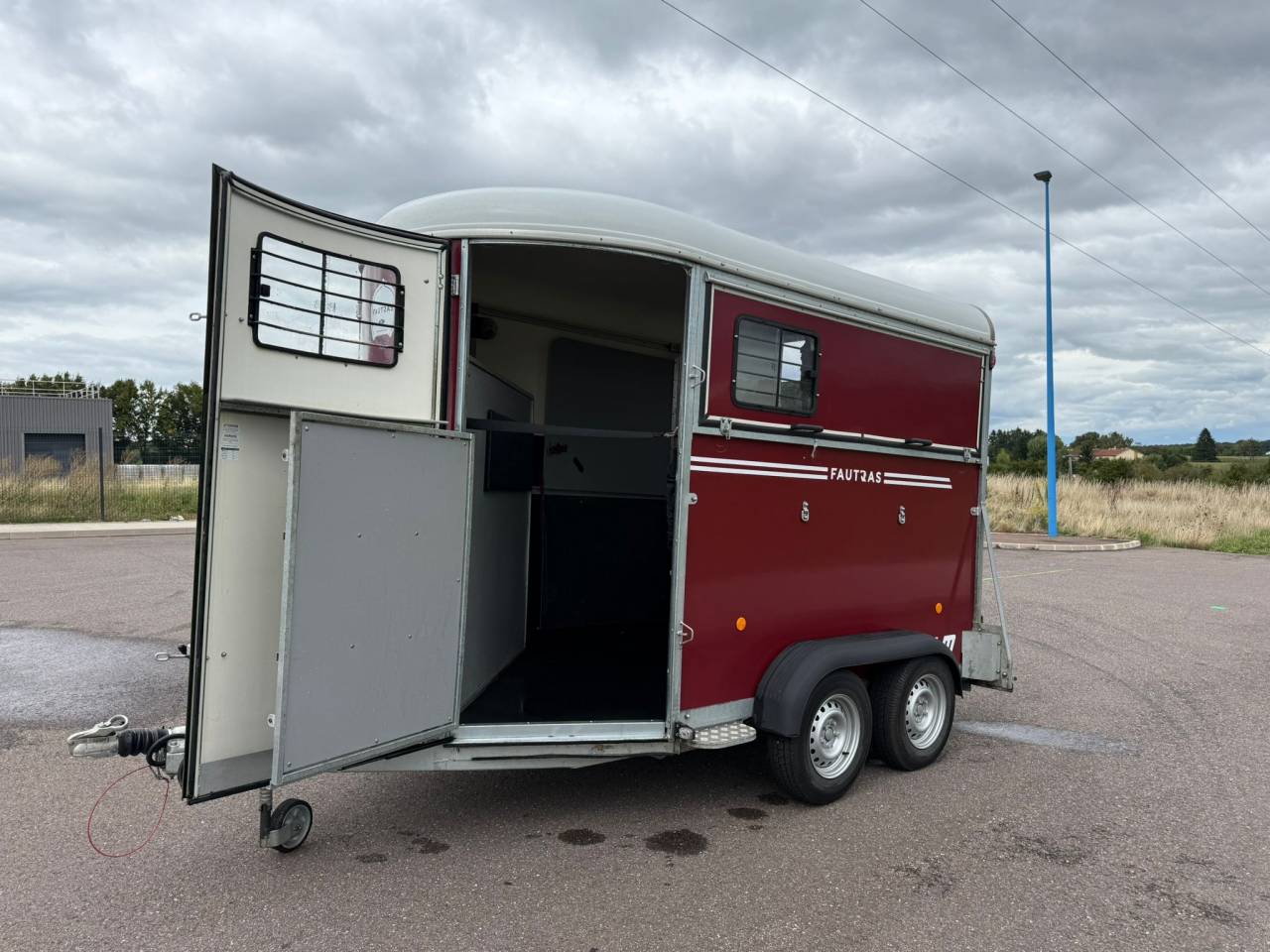 Paardentrailers Fautras OBLIC 2+ 2 Paarden 2023 Tweedehands