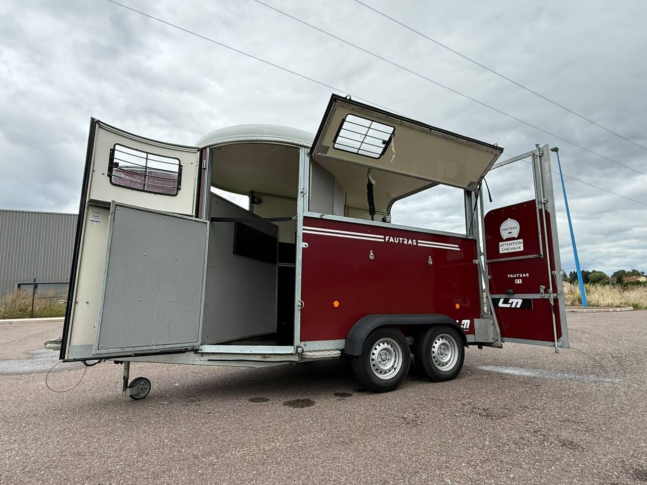 Paardentrailers Fautras OBLIC 2+ 2 Paarden 2023 Tweedehands