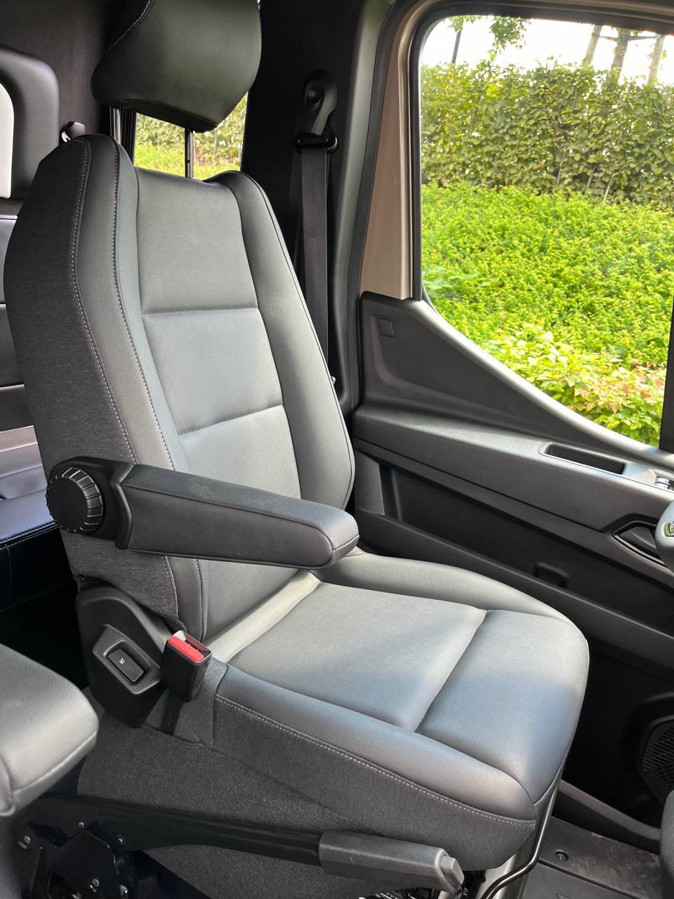 Kleine paardenvrachtwagen (B rijbewijs) AKX Master 2025 2025 Nieuw