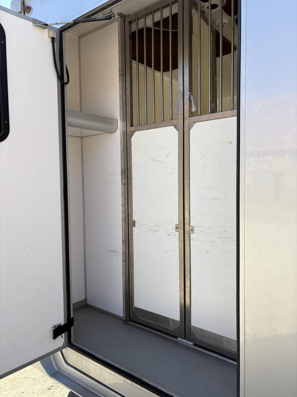 Kleine paardenvrachtwagen (B rijbewijs) Renault Master 3 2021 Tweedehands