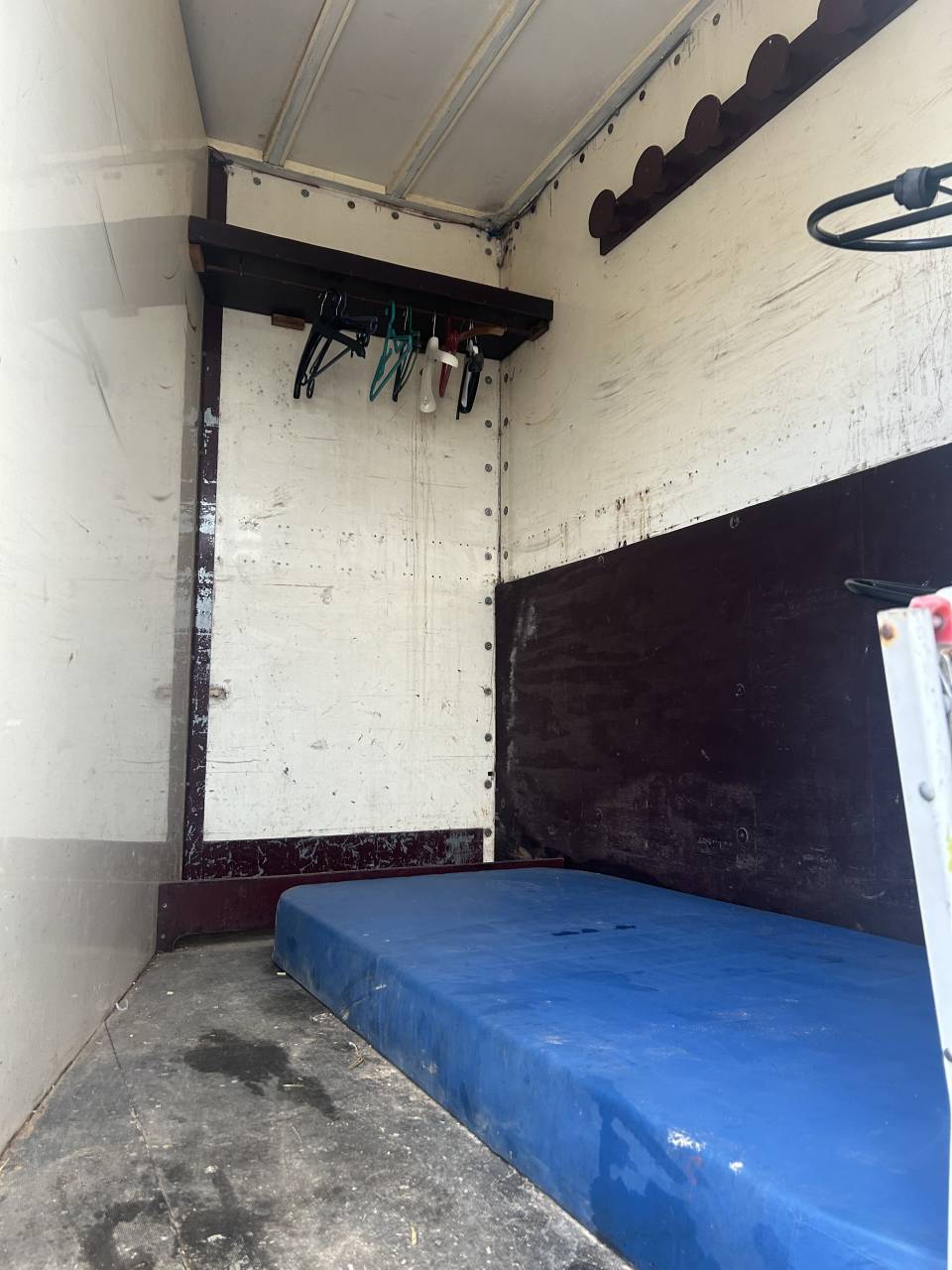 Zware paardenvrachtwagen (groot rijbewijs) Renault Midliner  1992 Tweedehands