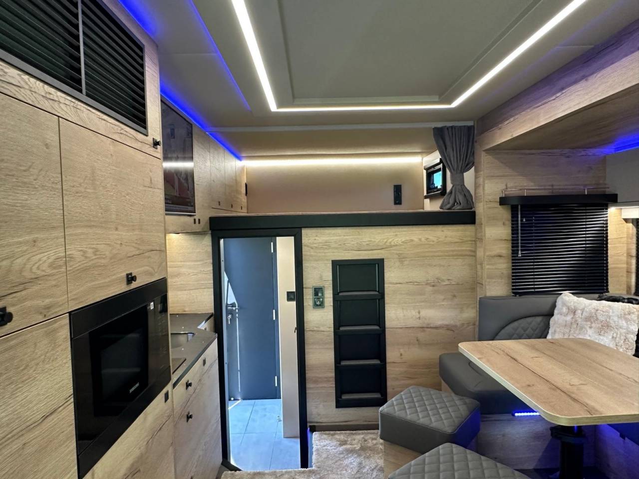 Zware paardenvrachtwagen (groot rijbewijs) Scania SCANIA 320 INterhorse 2025 Nieuw