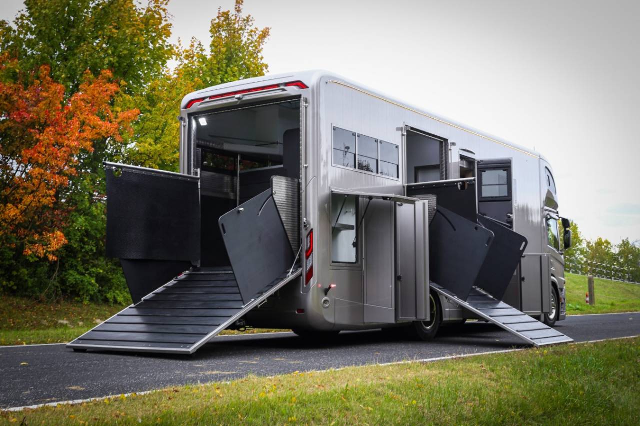 Zware paardenvrachtwagen (groot rijbewijs) Scania SCANIA 320 INterhorse 2025 Nieuw