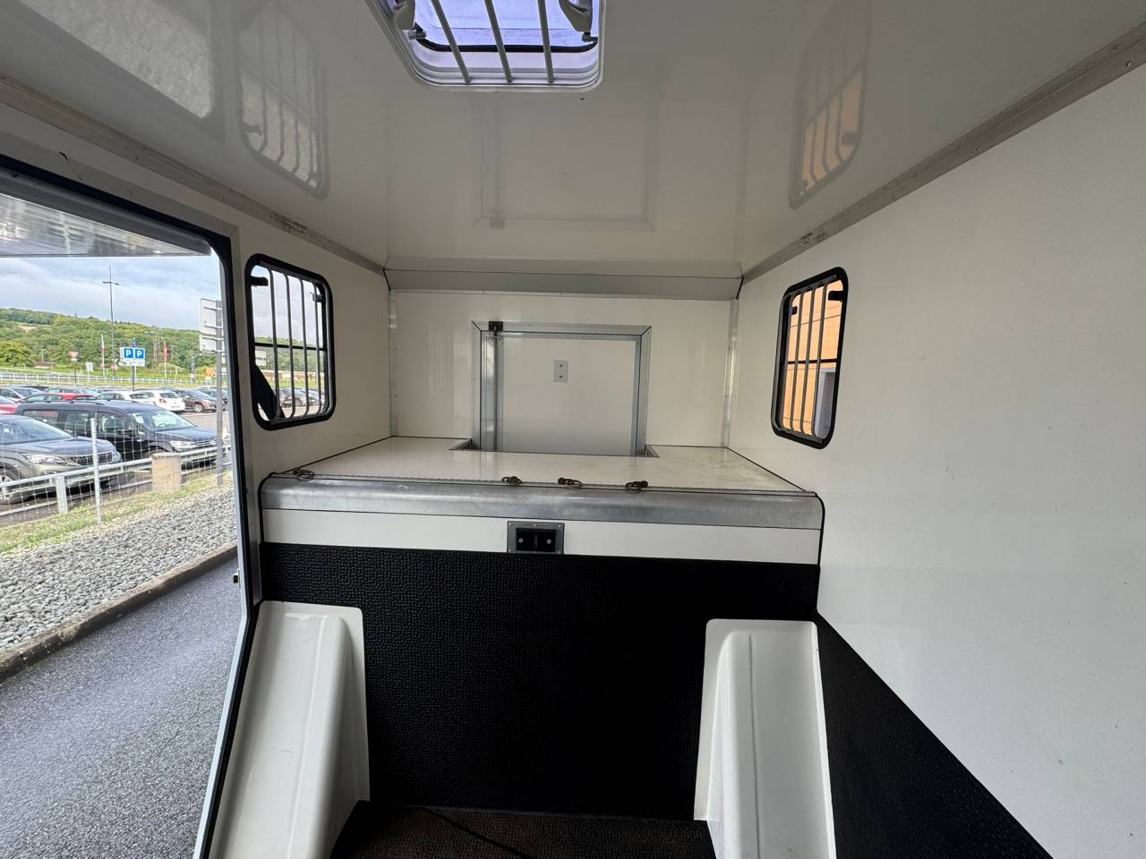 Kleine paardenvrachtwagen (B rijbewijs) Cavalcar CAVALCAR 5 PLACES 2020 Tweedehands