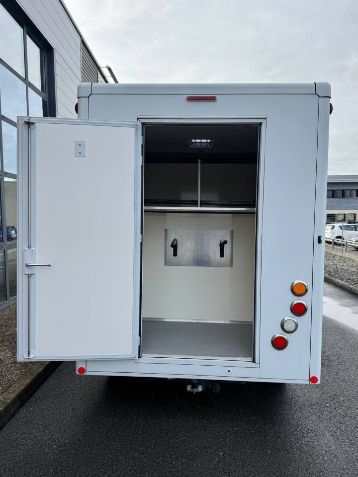 Kleine paardenvrachtwagen (B rijbewijs) Cavalcar CAVALCAR 5 PLACES 2020 Tweedehands