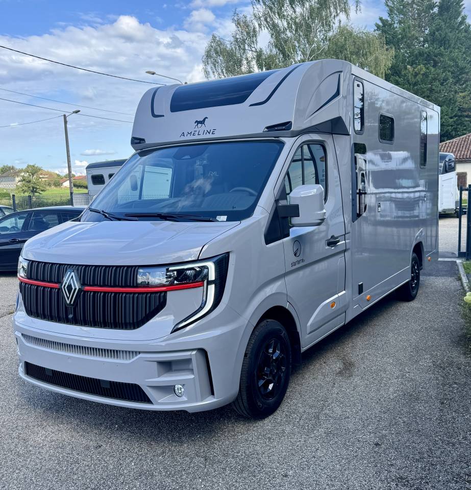 Kleine paardenvrachtwagen (B rijbewijs) Ameline RENAULT MASTER  2025 Nieuw
