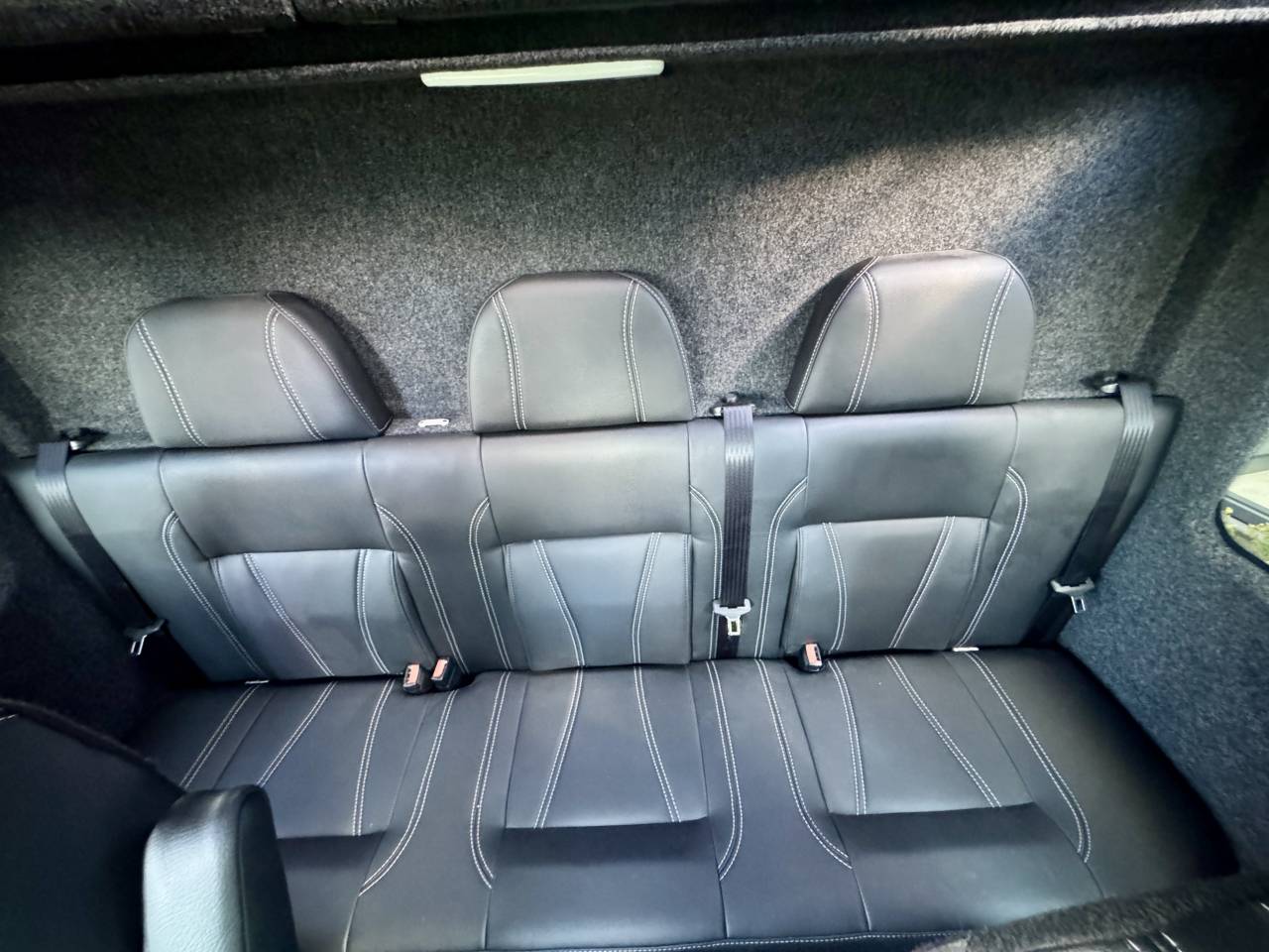 Kleine paardenvrachtwagen (B rijbewijs) Ameline RENAULT MASTER  2025 Nieuw