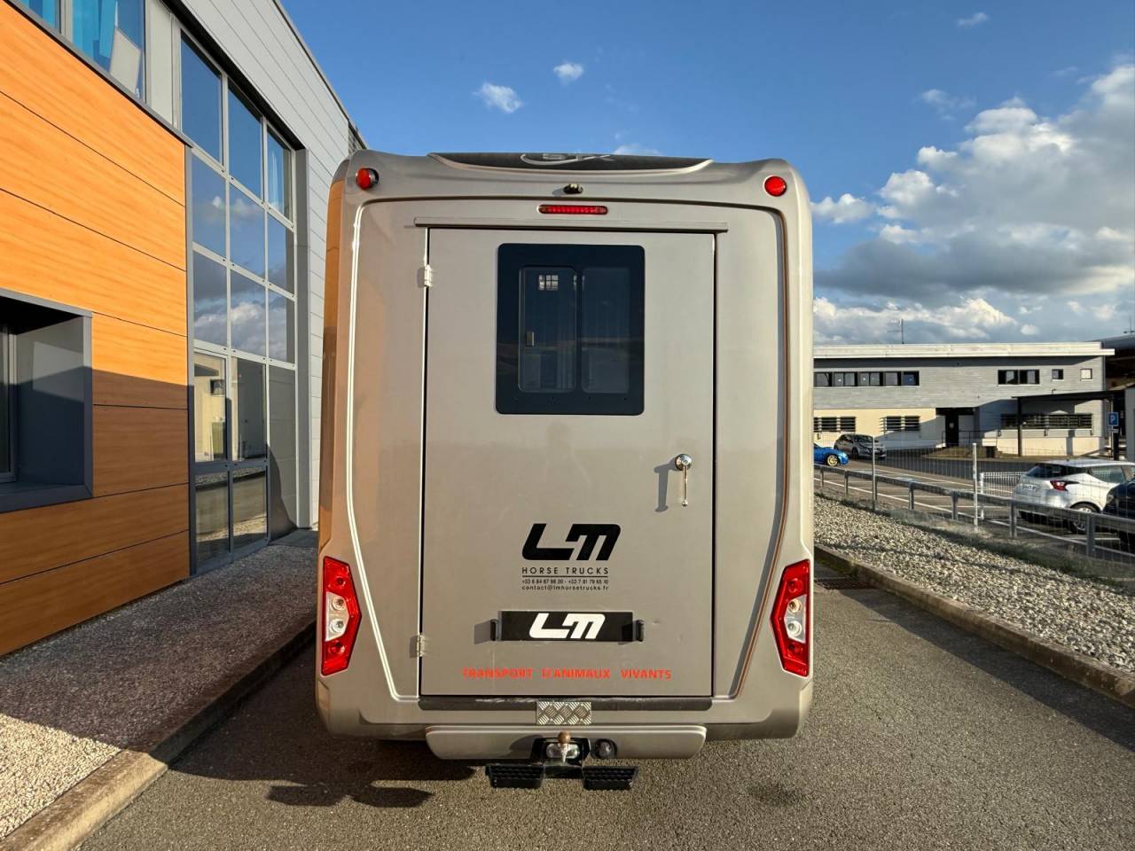 Kleine paardenvrachtwagen (B rijbewijs) STX STX 2021 Tweedehands