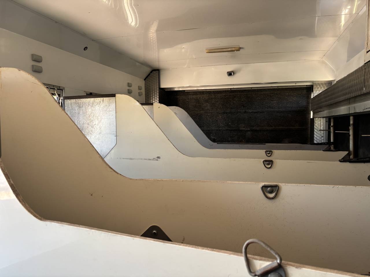 Zware paardenvrachtwagen (groot rijbewijs) Daf  2004 Tweedehands