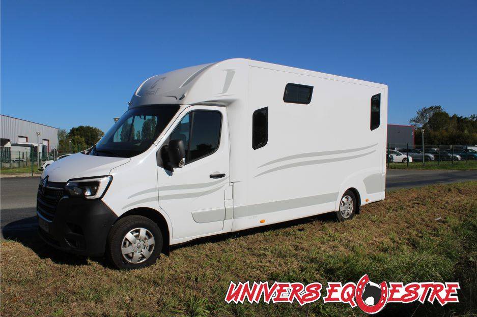 Kleine paardenvrachtwagen (B rijbewijs) Renault  2023 Tweedehands
