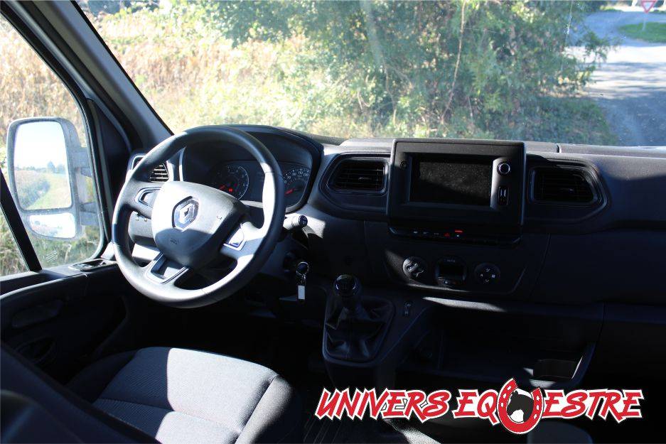 Kleine paardenvrachtwagen (B rijbewijs) Renault  2023 Tweedehands