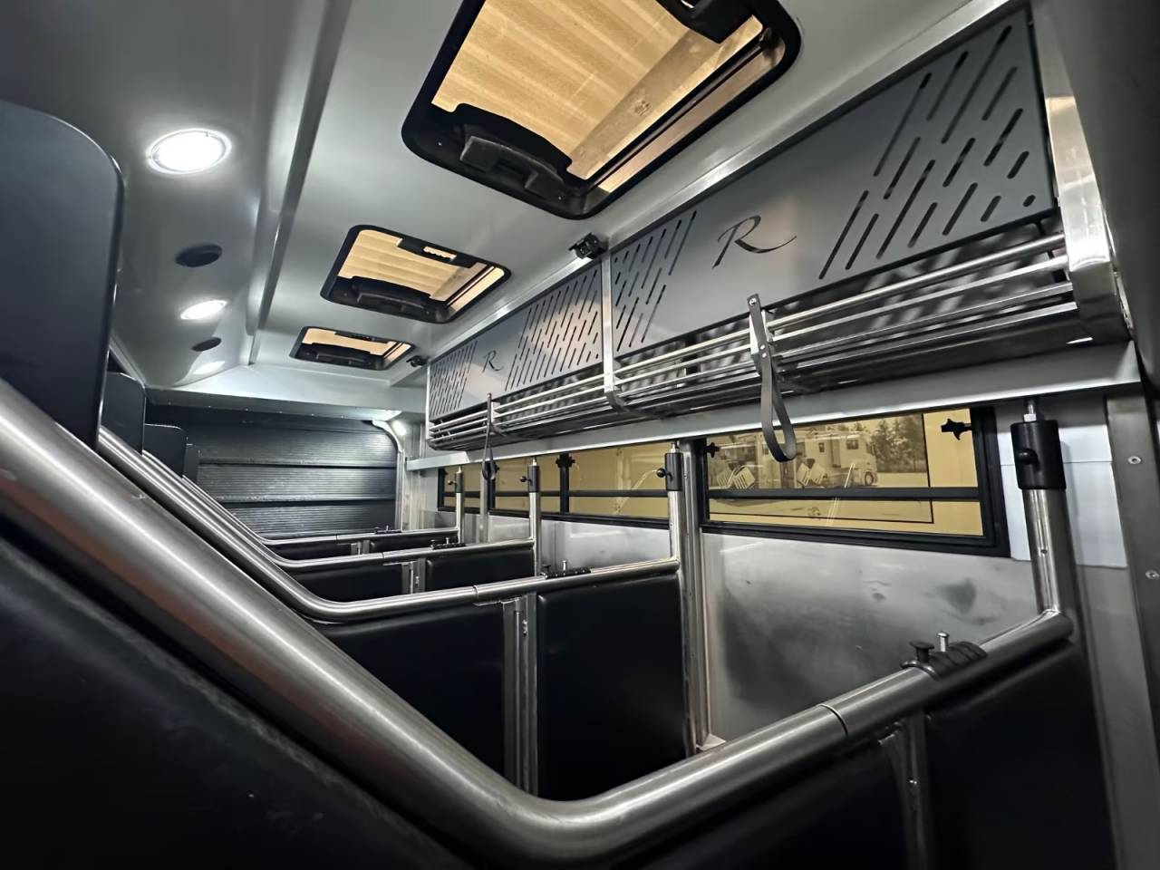 Zware paardenvrachtwagen (groot rijbewijs) Autre marque VOLVO 0 Tweedehands