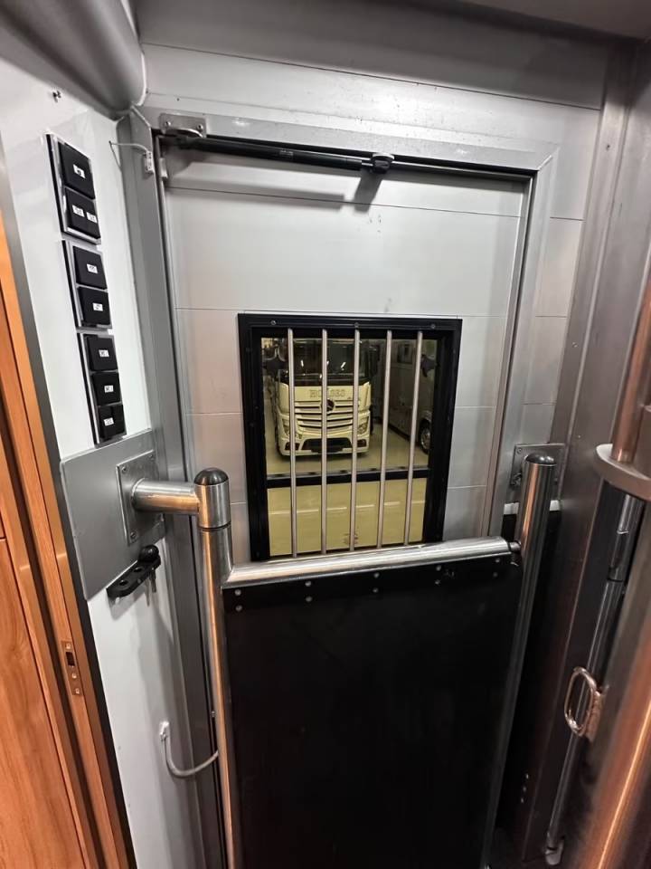 Zware paardenvrachtwagen (groot rijbewijs) Autre marque VOLVO 0 Tweedehands