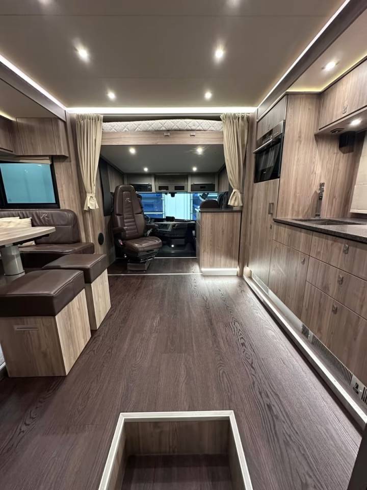 Zware paardenvrachtwagen (groot rijbewijs) Autre marque VOLVO 0 Tweedehands