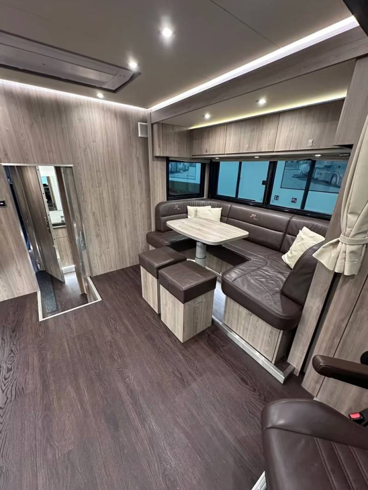 Zware paardenvrachtwagen (groot rijbewijs) Autre marque VOLVO 0 Tweedehands