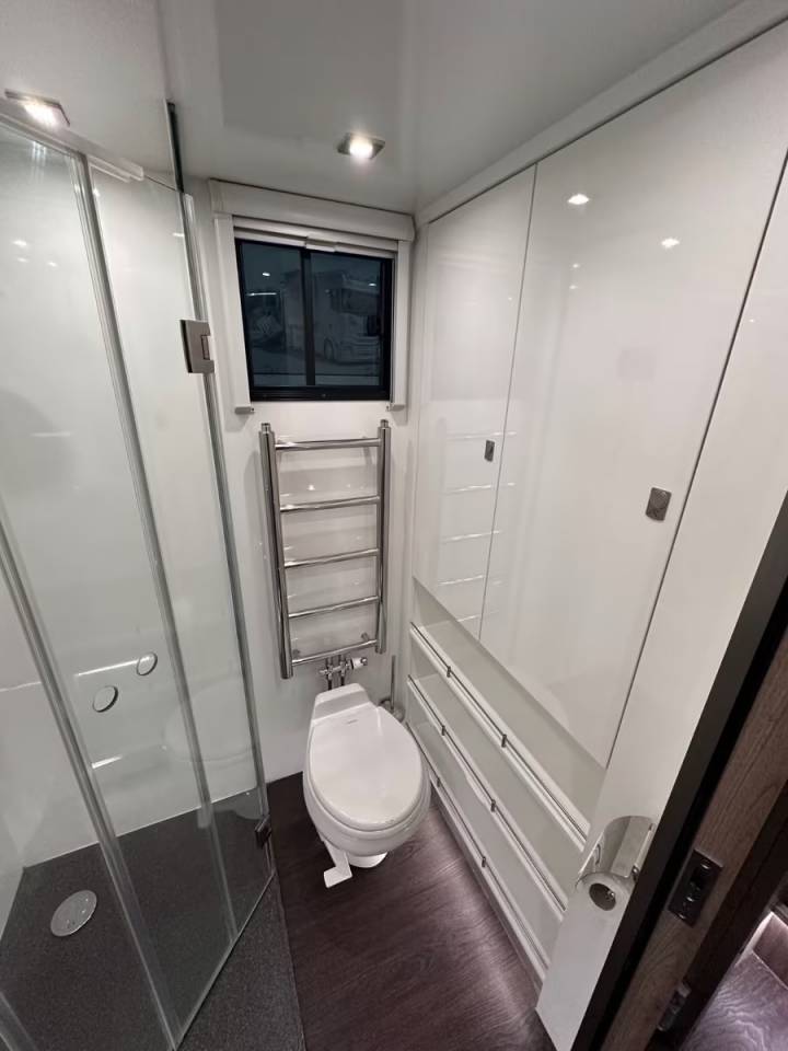 Zware paardenvrachtwagen (groot rijbewijs) Autre marque VOLVO 0 Tweedehands