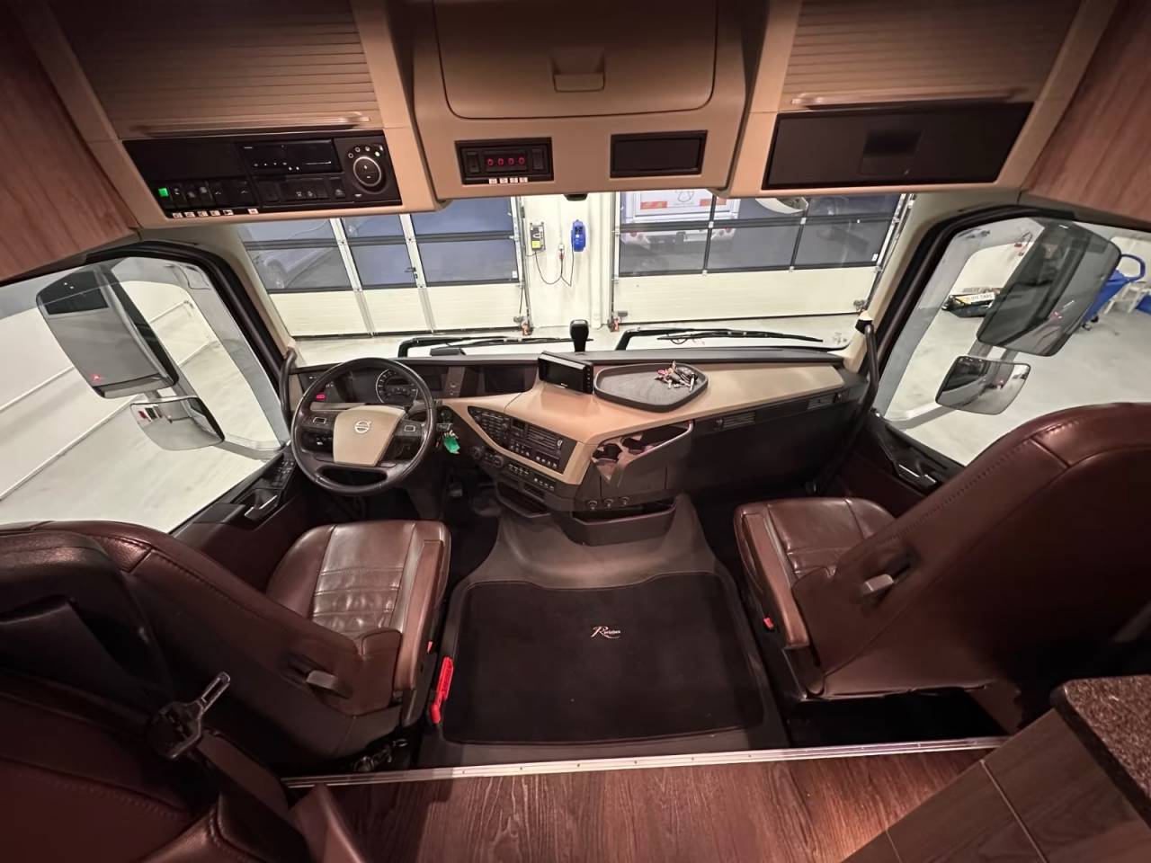 Zware paardenvrachtwagen (groot rijbewijs) Autre marque VOLVO 0 Tweedehands