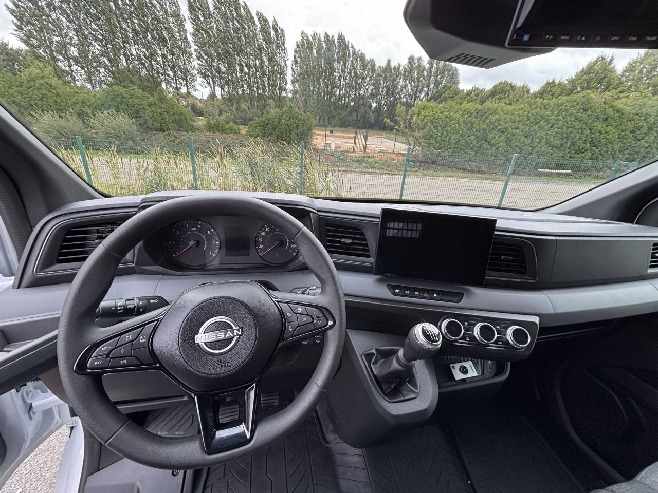 Kleine paardenvrachtwagen (B rijbewijs) AP Petit Nissan interstar L3 2025 Nieuw