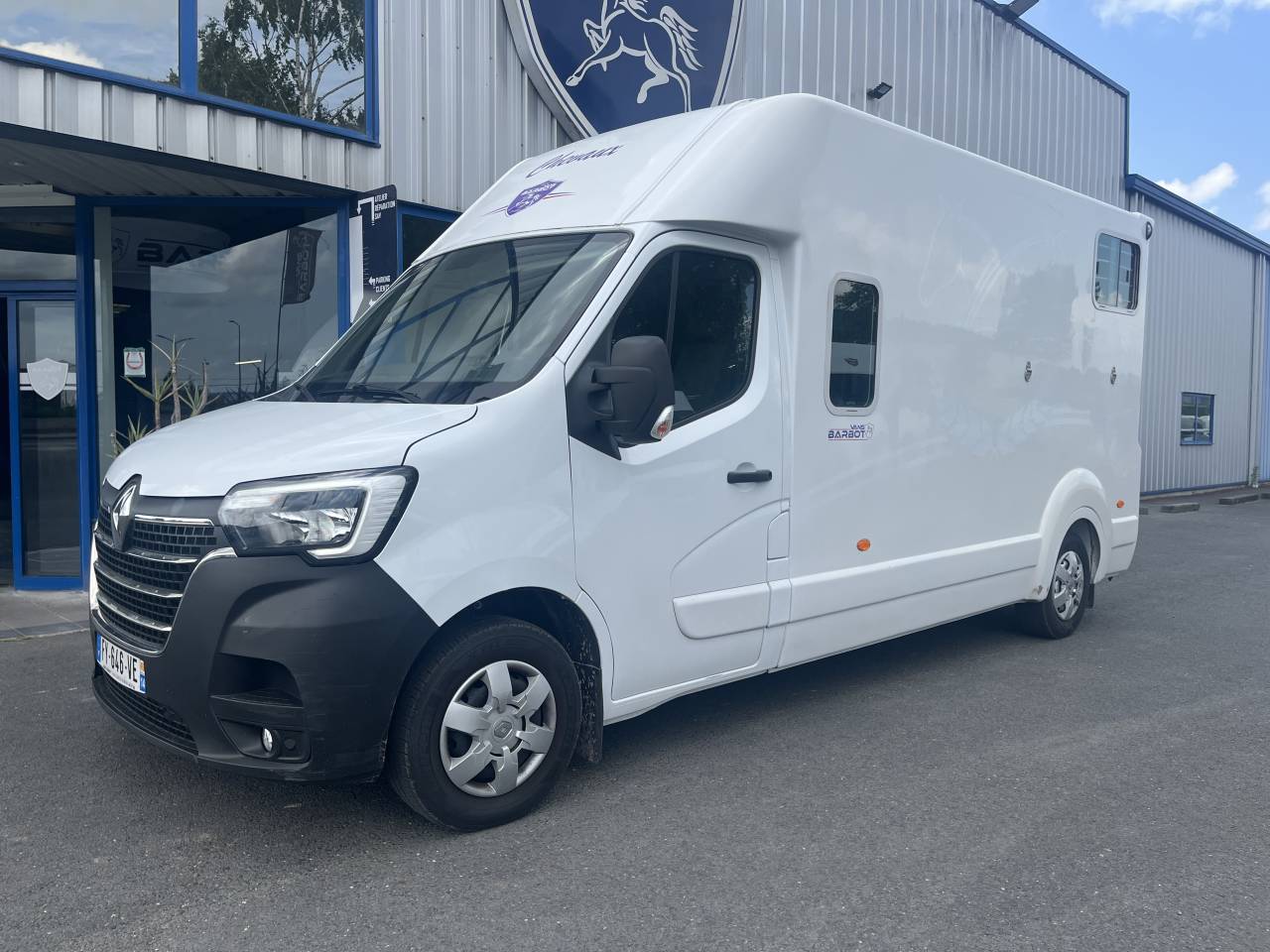 Kleine paardenvrachtwagen (B rijbewijs) Barbot D5 2021 Tweedehands