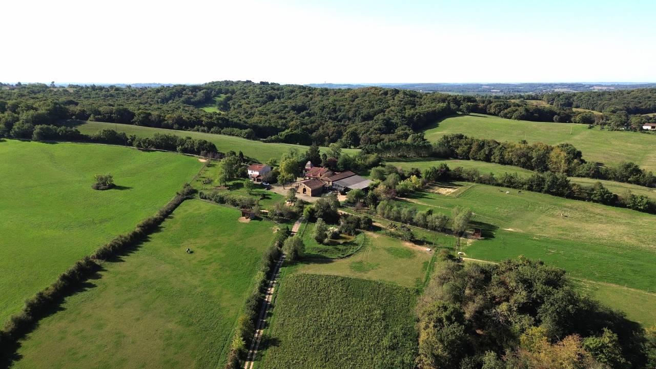 Mooi hippisch vastgoed Koop Gers