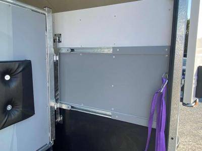 Kleine paardenvrachtwagen (B rijbewijs) Opel Movano 2021 Nieuw