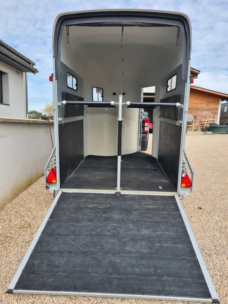 Paardentrailers Cheval Liberté Gold 3 2 Paarden 2022 Tweedehands