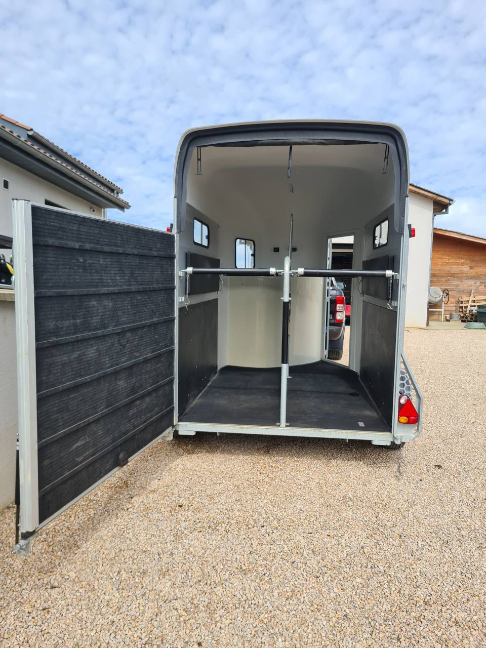 Paardentrailers Cheval Liberté Gold 3 2 Paarden 2022 Tweedehands