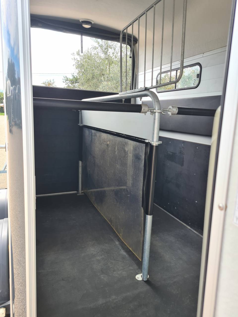 Paardentrailers Cheval Liberté Gold 3 2 Paarden 2022 Tweedehands