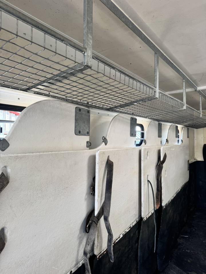 Zware paardenvrachtwagen (groot rijbewijs) Scania 94XS 2000 Tweedehands