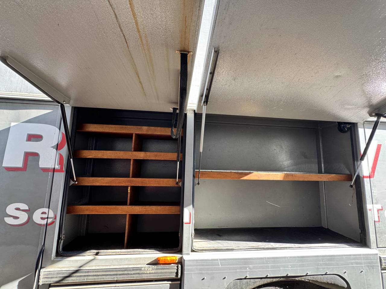 Zware paardenvrachtwagen (groot rijbewijs) Scania 94XS 2000 Tweedehands