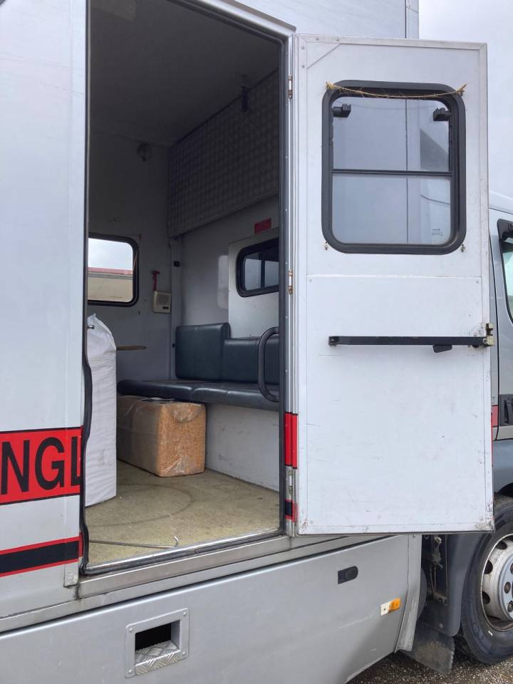 Zware paardenvrachtwagen (groot rijbewijs) Volvo CAMION MTM 2012 Tweedehands