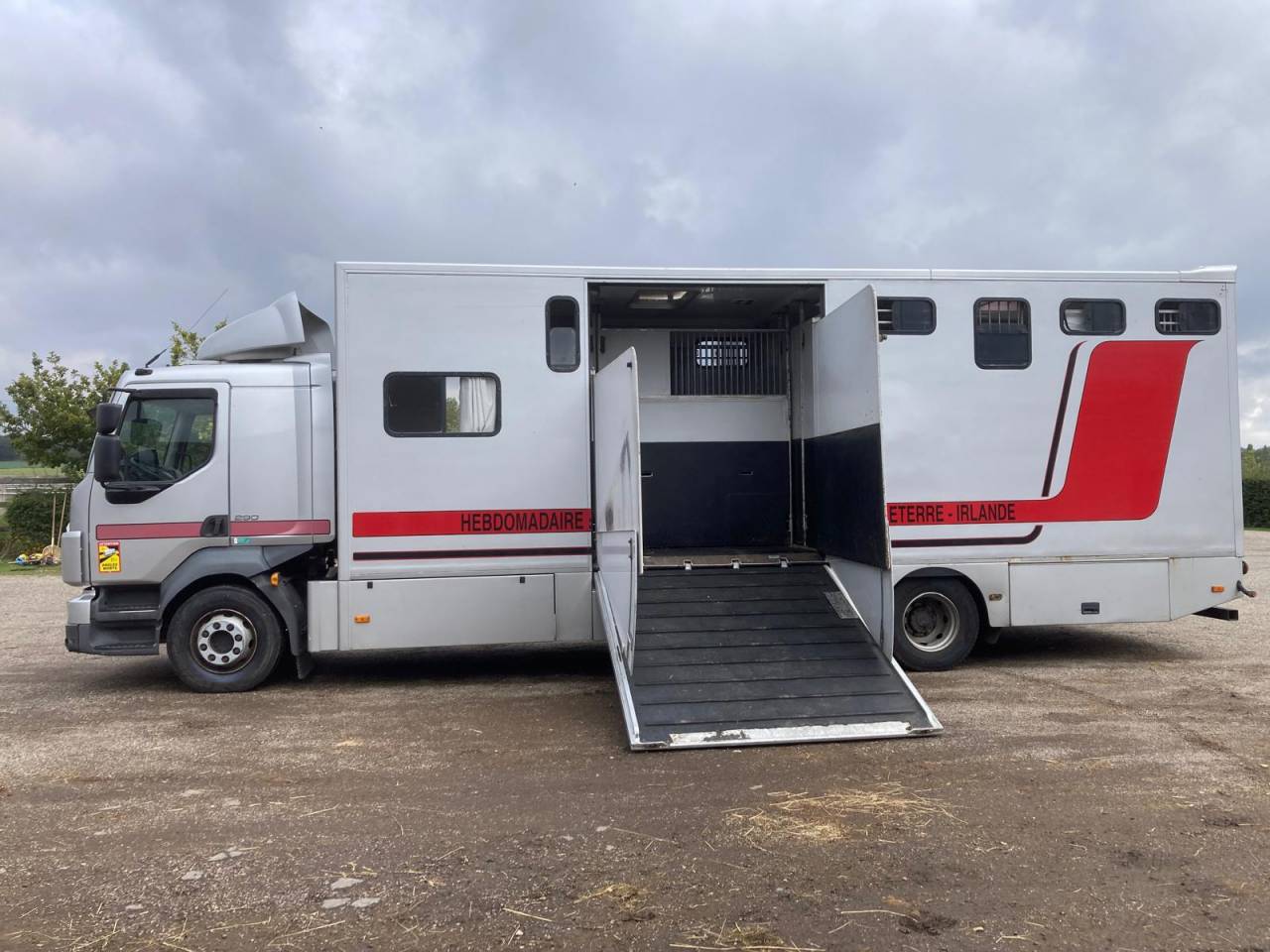 Zware paardenvrachtwagen (groot rijbewijs) Volvo CAMION MTM 2012 Tweedehands