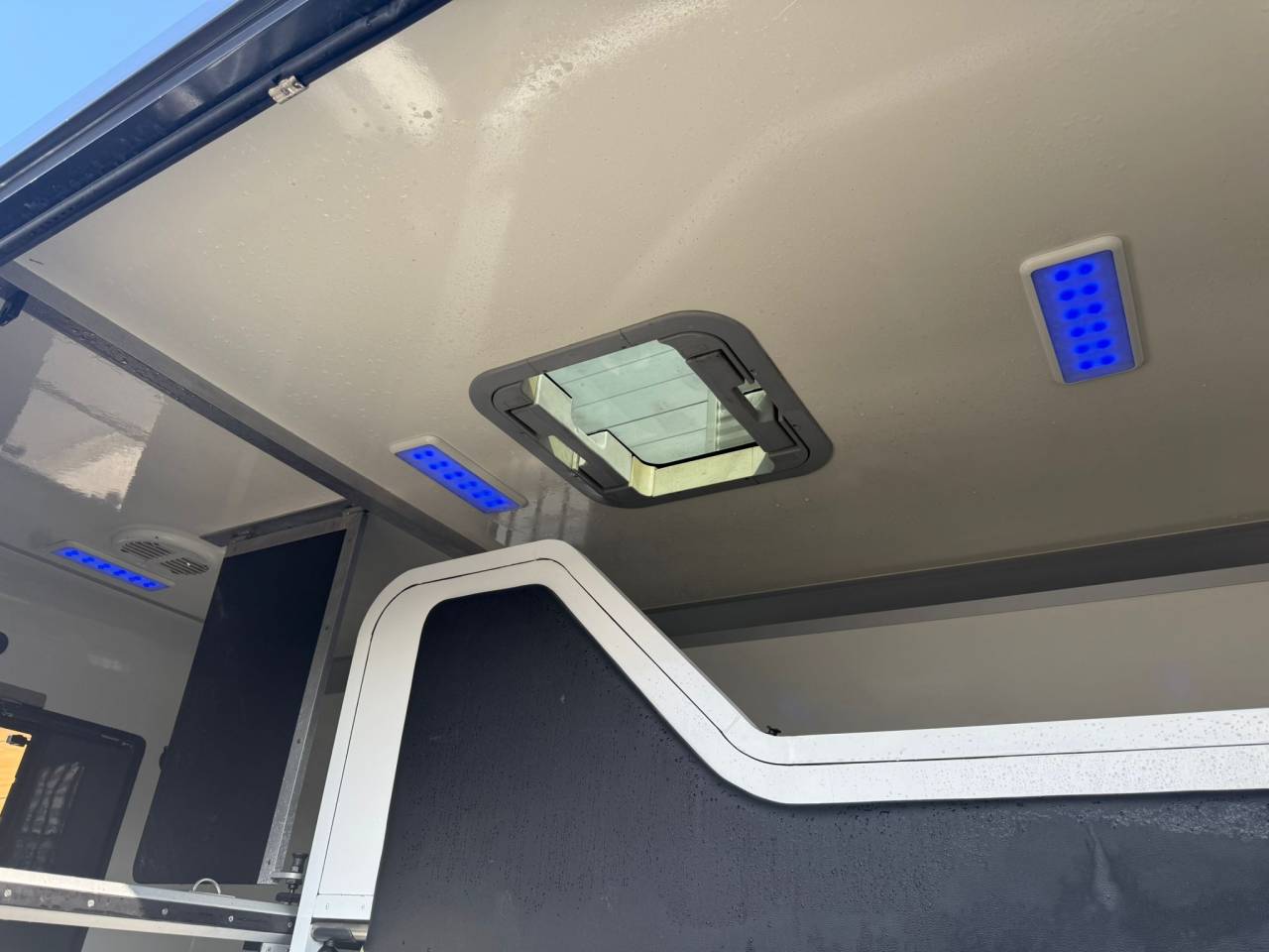 Kleine paardenvrachtwagen (B rijbewijs) STX MOVANO 165CH 2018 Tweedehands