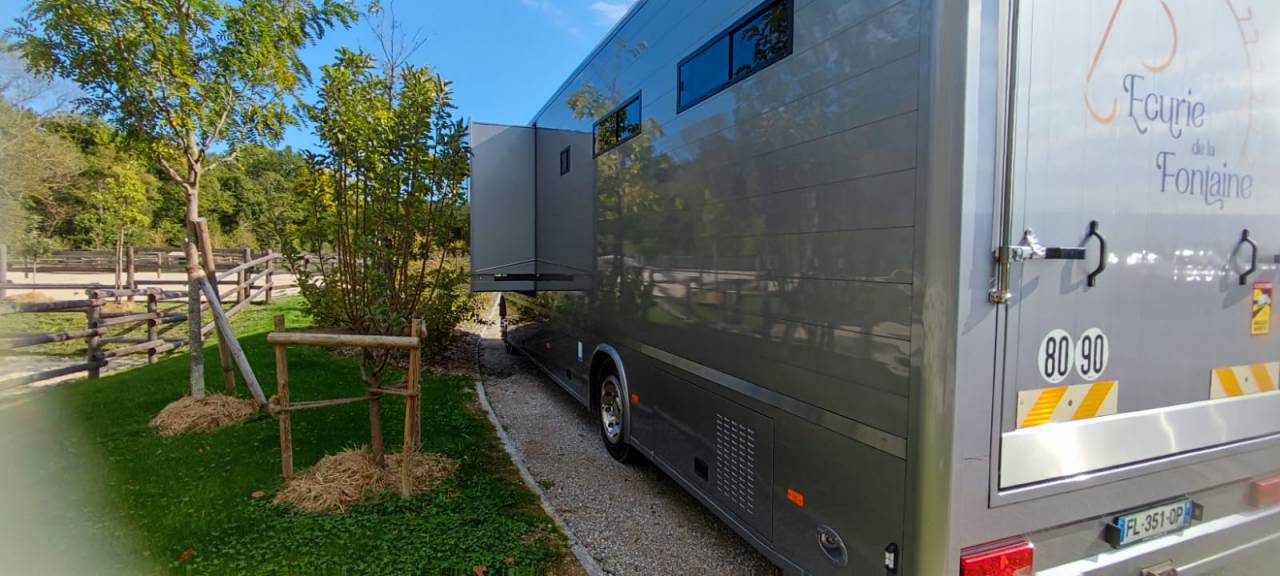 Zware paardenvrachtwagen (groot rijbewijs) Man MAN - TGM 2018 Tweedehands