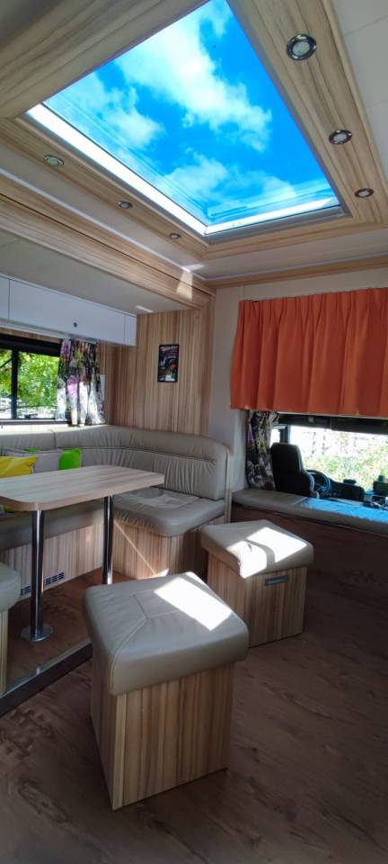 Zware paardenvrachtwagen (groot rijbewijs) Man MAN - TGM 2018 Tweedehands