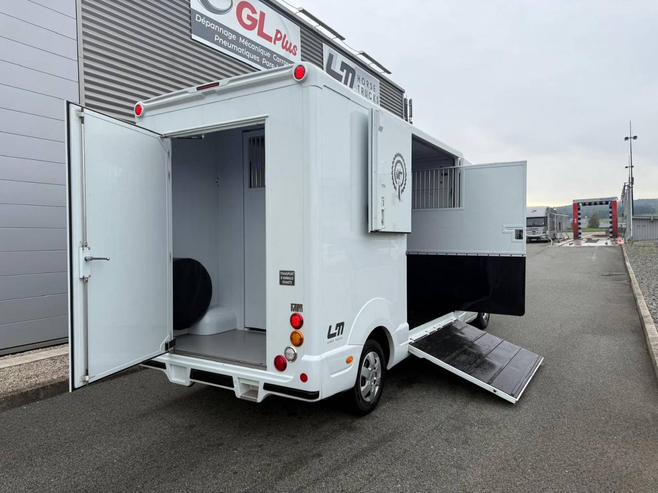 Kleine paardenvrachtwagen (B rijbewijs) MTM FILOVAN MASTER  2016 Tweedehands