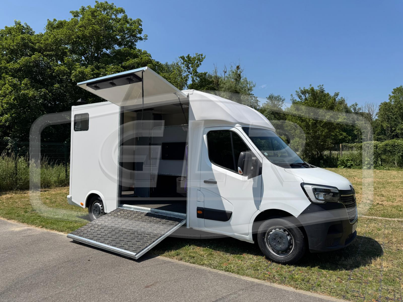 Kleine paardenvrachtwagen (B rijbewijs) AP Petit  2020 Tweedehands
