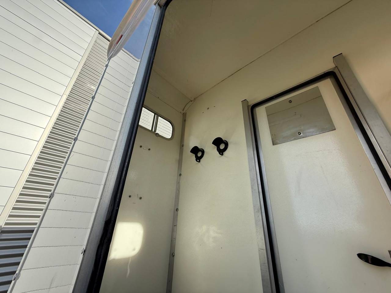 Kleine paardenvrachtwagen (B rijbewijs) Equi-Trek EQUI-TREK 3 PLACES 2009 Tweedehands