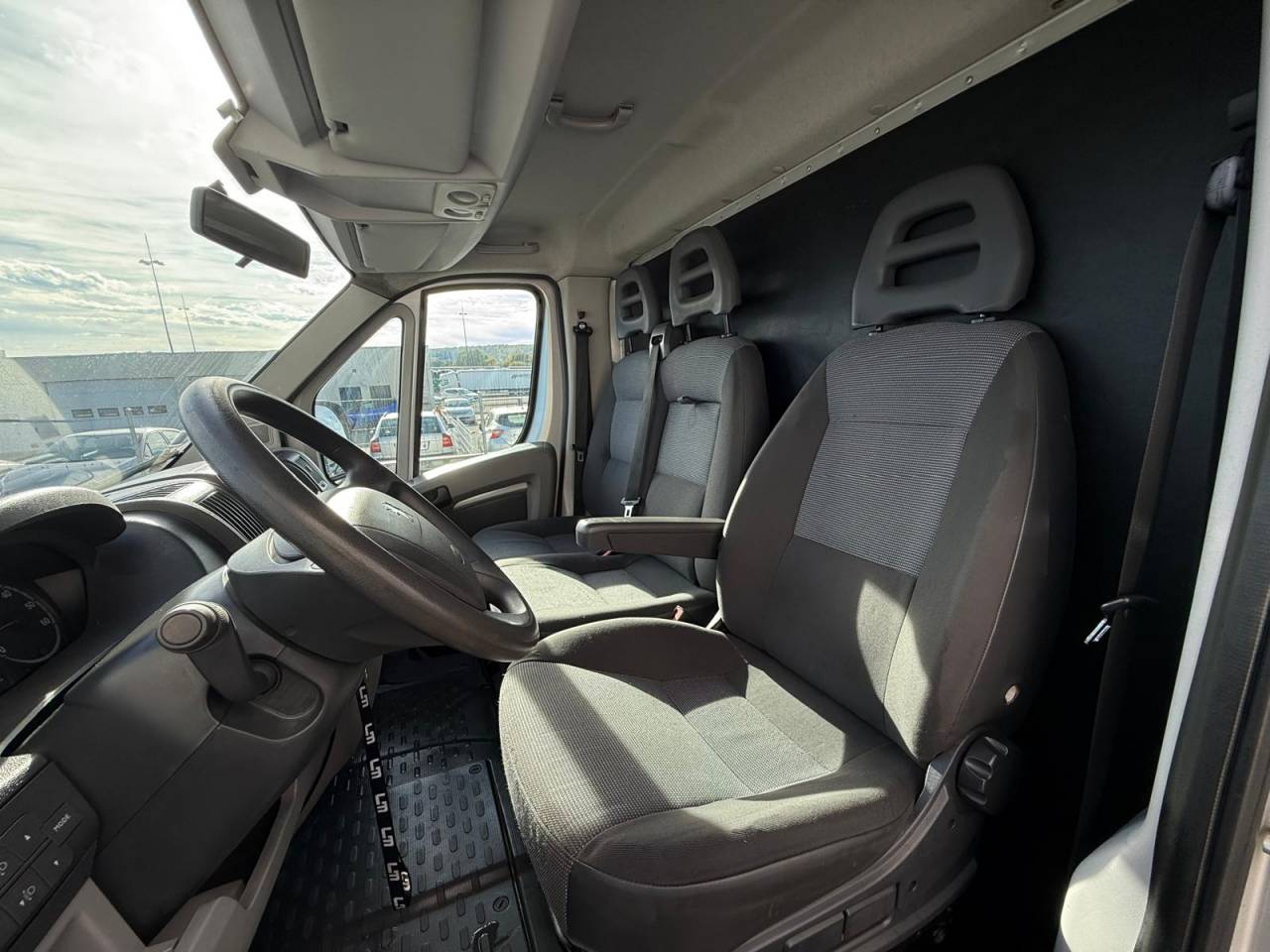 Kleine paardenvrachtwagen (B rijbewijs) Equi-Trek EQUI-TREK 3 PLACES 2009 Tweedehands