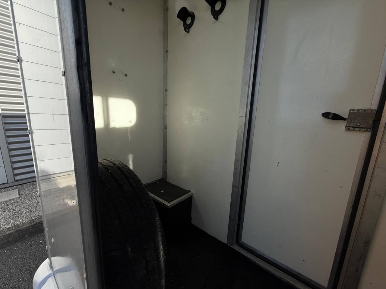 Kleine paardenvrachtwagen (B rijbewijs) Equi-Trek EQUI-TREK 3 PLACES 2009 Tweedehands