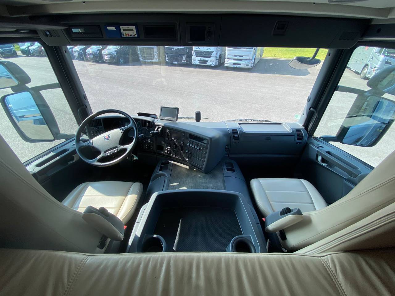 Zware paardenvrachtwagen (groot rijbewijs) Scania P 410 2017 Tweedehands