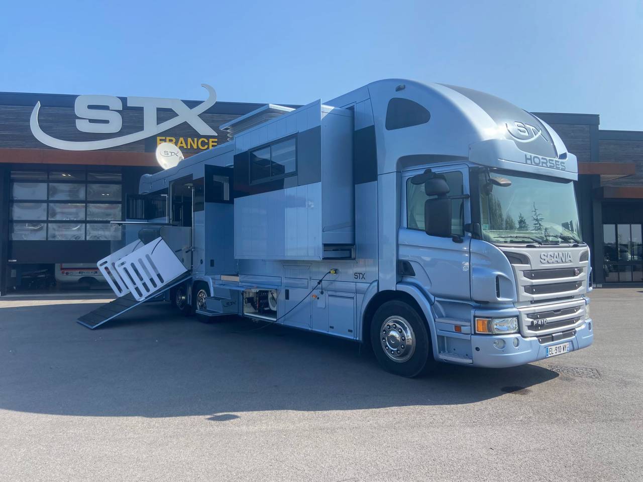 Zware paardenvrachtwagen (groot rijbewijs) Scania P 410 2017 Tweedehands