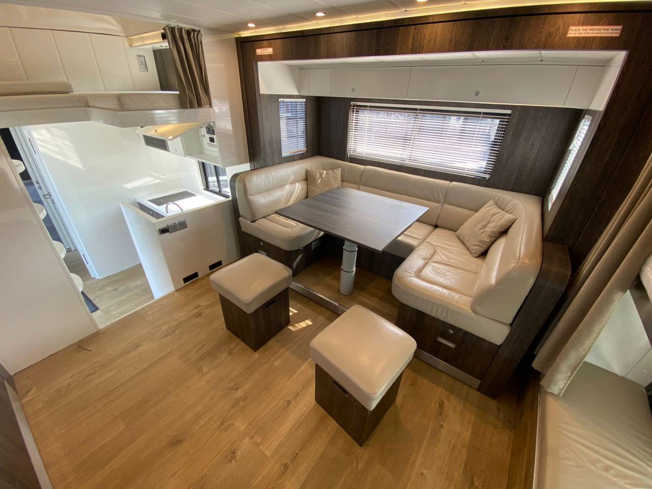 Zware paardenvrachtwagen (groot rijbewijs) Scania P 410 2017 Tweedehands